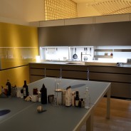 Eurocucina integra a cozinha ao estar em um único espaço