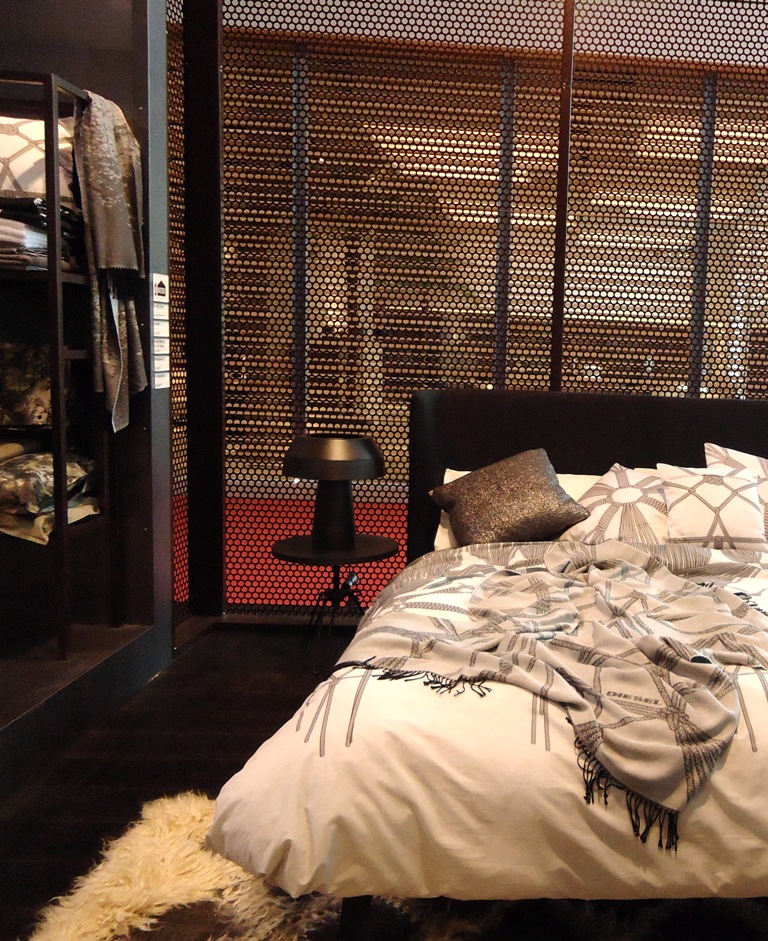 Linha de quarto da Disel com estampas de nós de marinheiro.