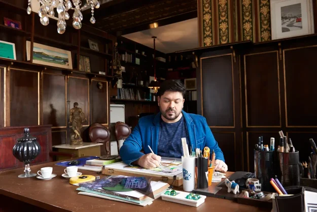 Thoni Litsz na sua sede da Thoni Litsz Arquitetura e Interiores