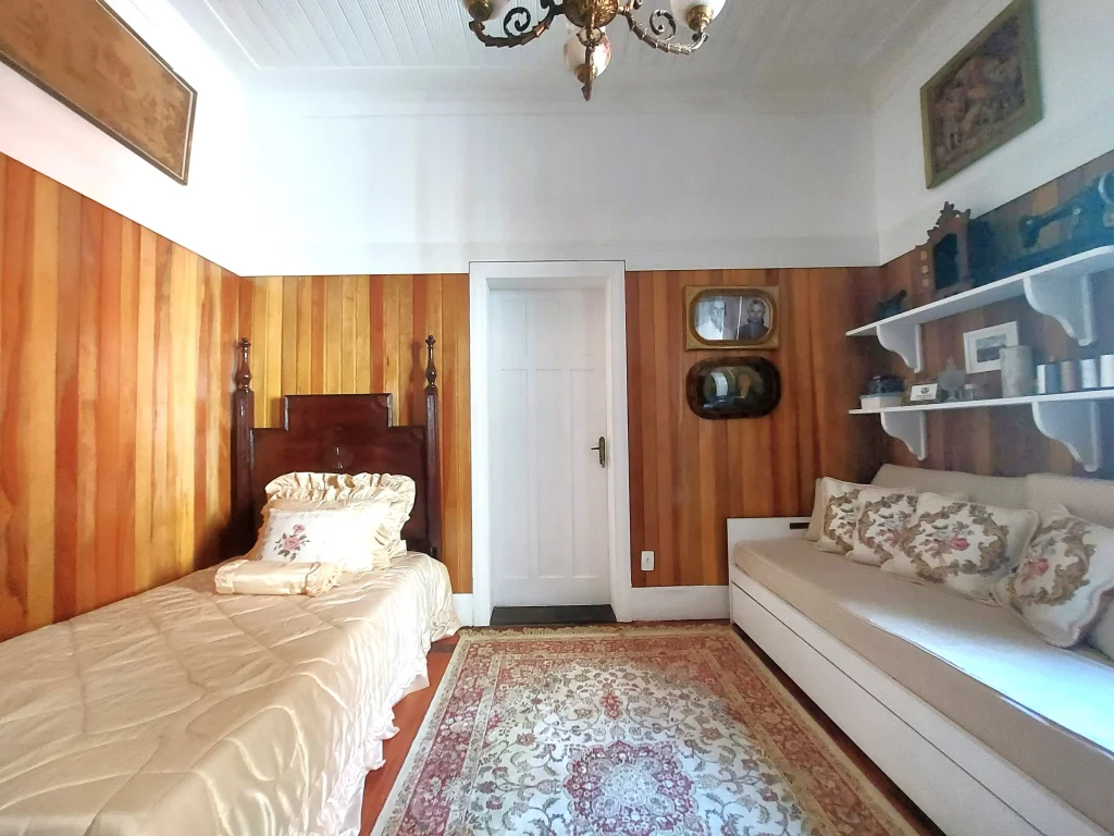 Quarto de costura do Solar de Laranjeiras após o retrofit do arquiteto Thoni Litsz