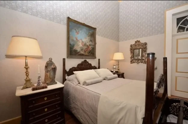 Screenshot_20211206-213522_Facebook Quarto do Sr. Barão assinado pelo arquiteto Thoni Litsz na Fazenda São Luiz da Boa Sorte