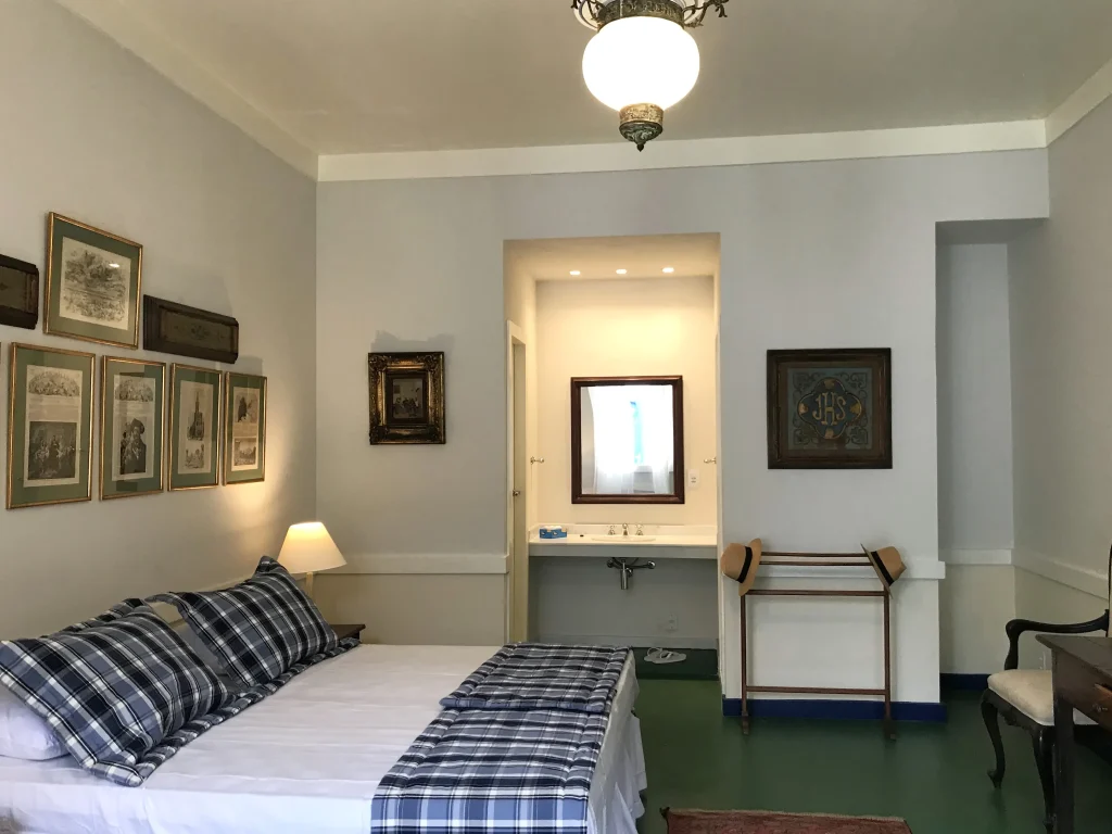 Esta suíte foi criada em uma das antigas baias do haras da Fazenda São Luiz da Boa Sorte que há muito tempo estavam desativadas e sem nenhuma utilidade para os proprietários da fazenda.