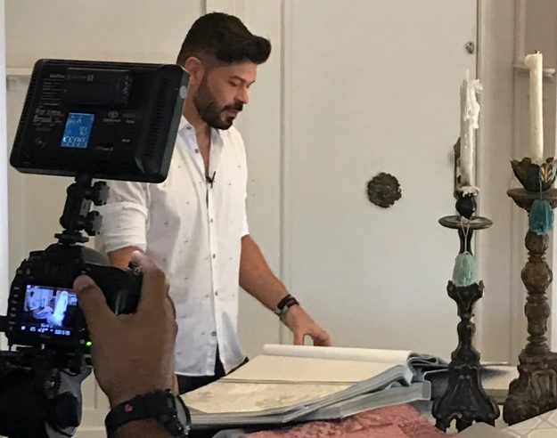 Thoni Litsz no programa da Gardênia Cavalcanti no Band Mulher dando dicas de qual cortina usar